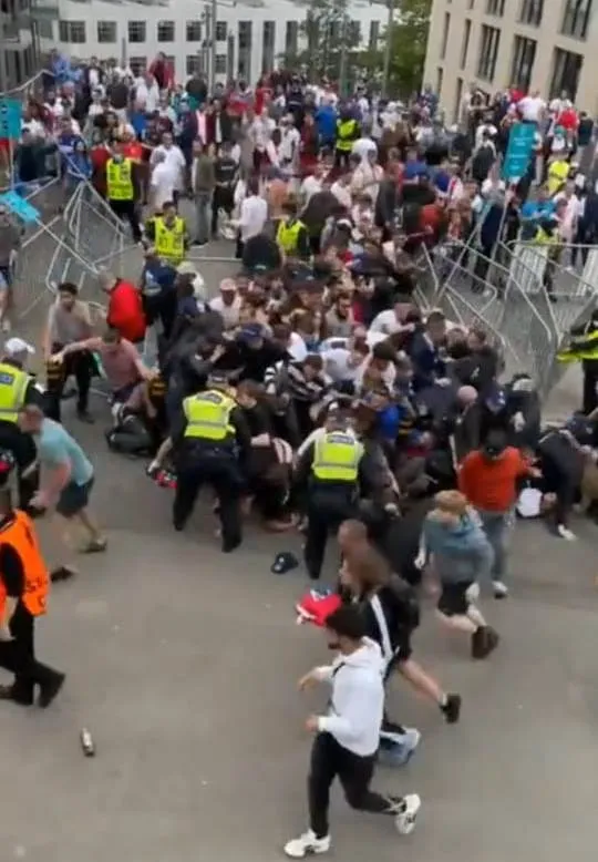 london football england fans
